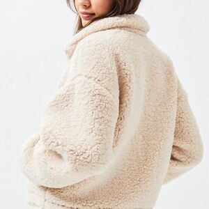 L A Hearts    Cropped Sherpa 1/4 zip pullover size S